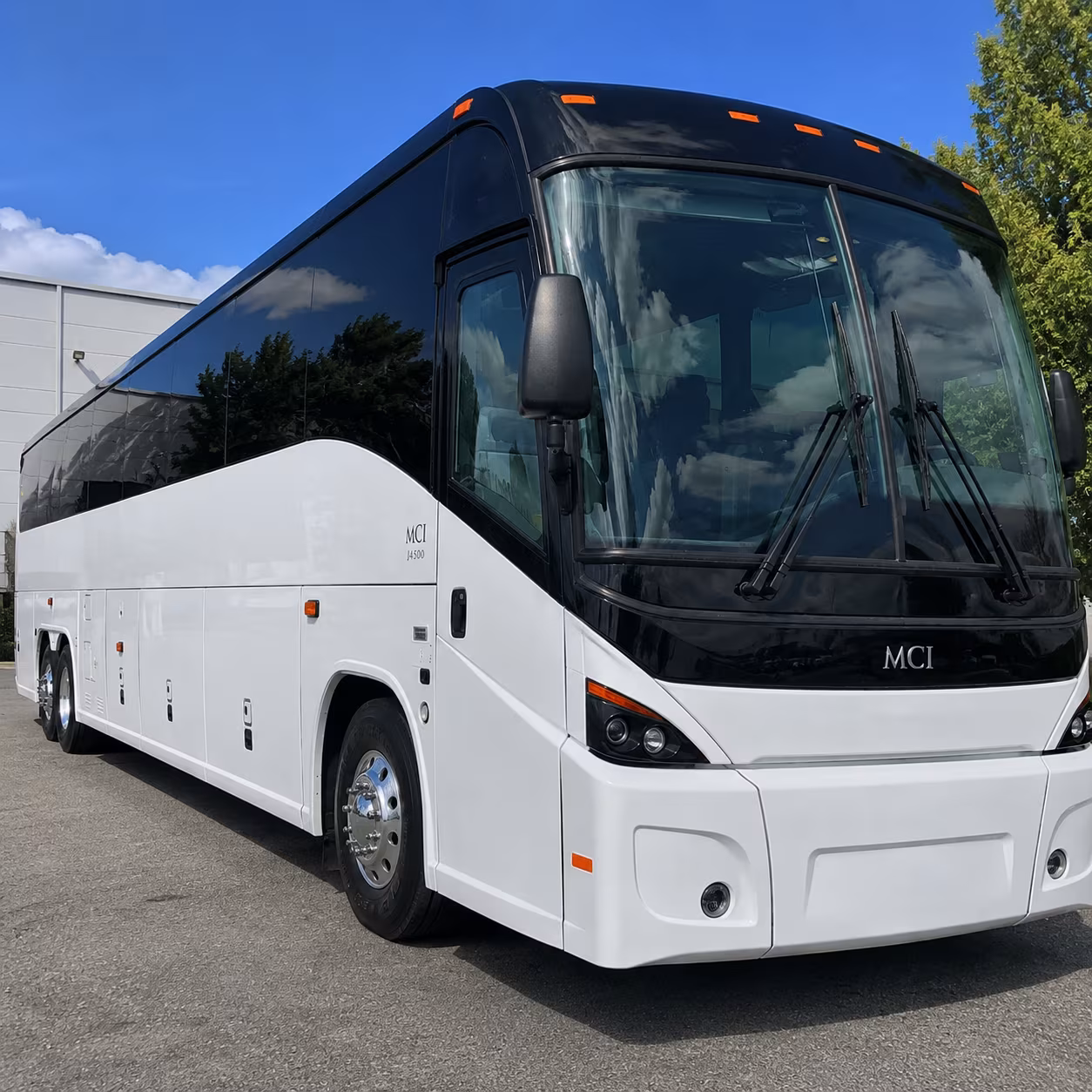 bus shuttle service to bill and hillary clinton national airport lit in little rock