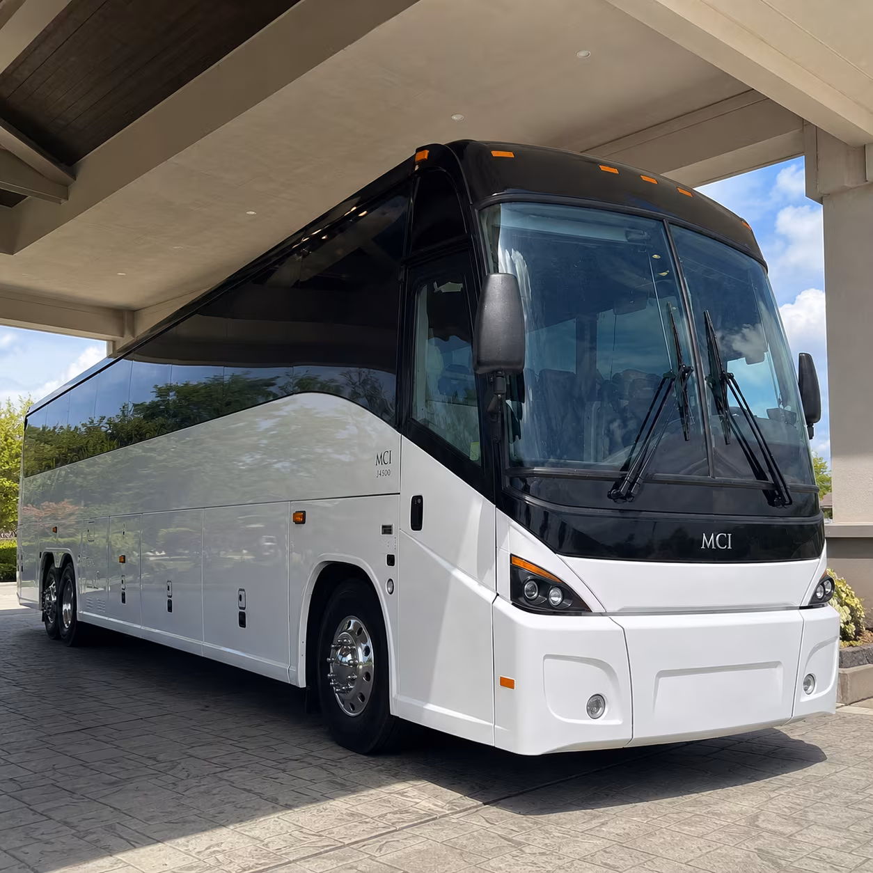 finding the right airport bus for groups traveling from across the region